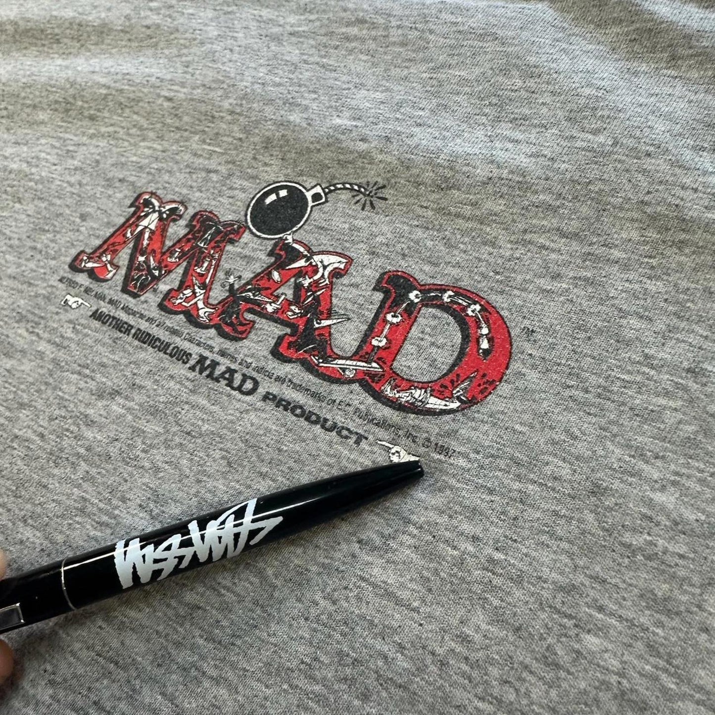 Vintage 1997 Spy vs Spy MAD Comic Tee - XL