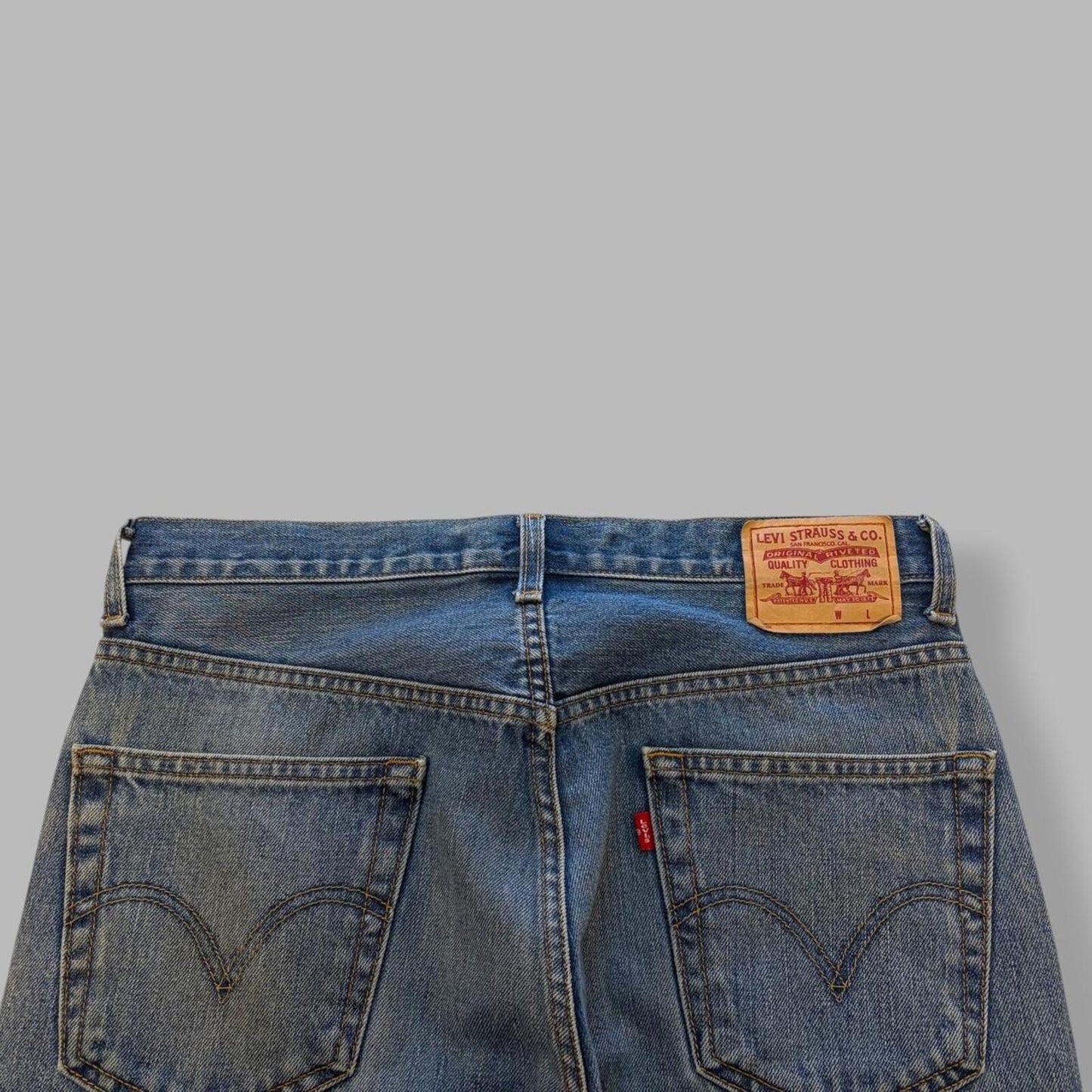 Vintage Levis 505 Faded Jeans - 34