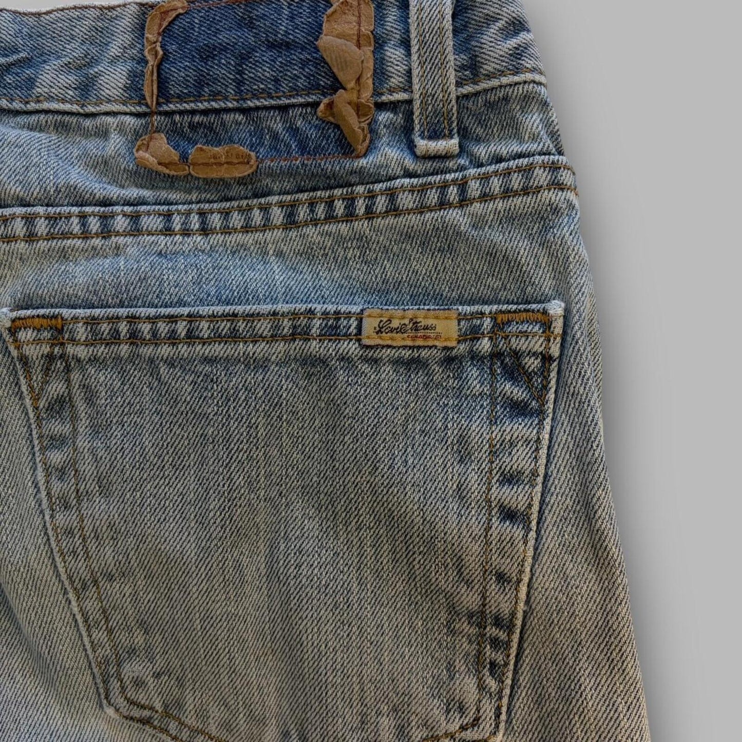 Y2K levis distressed and faded jeans - 36
