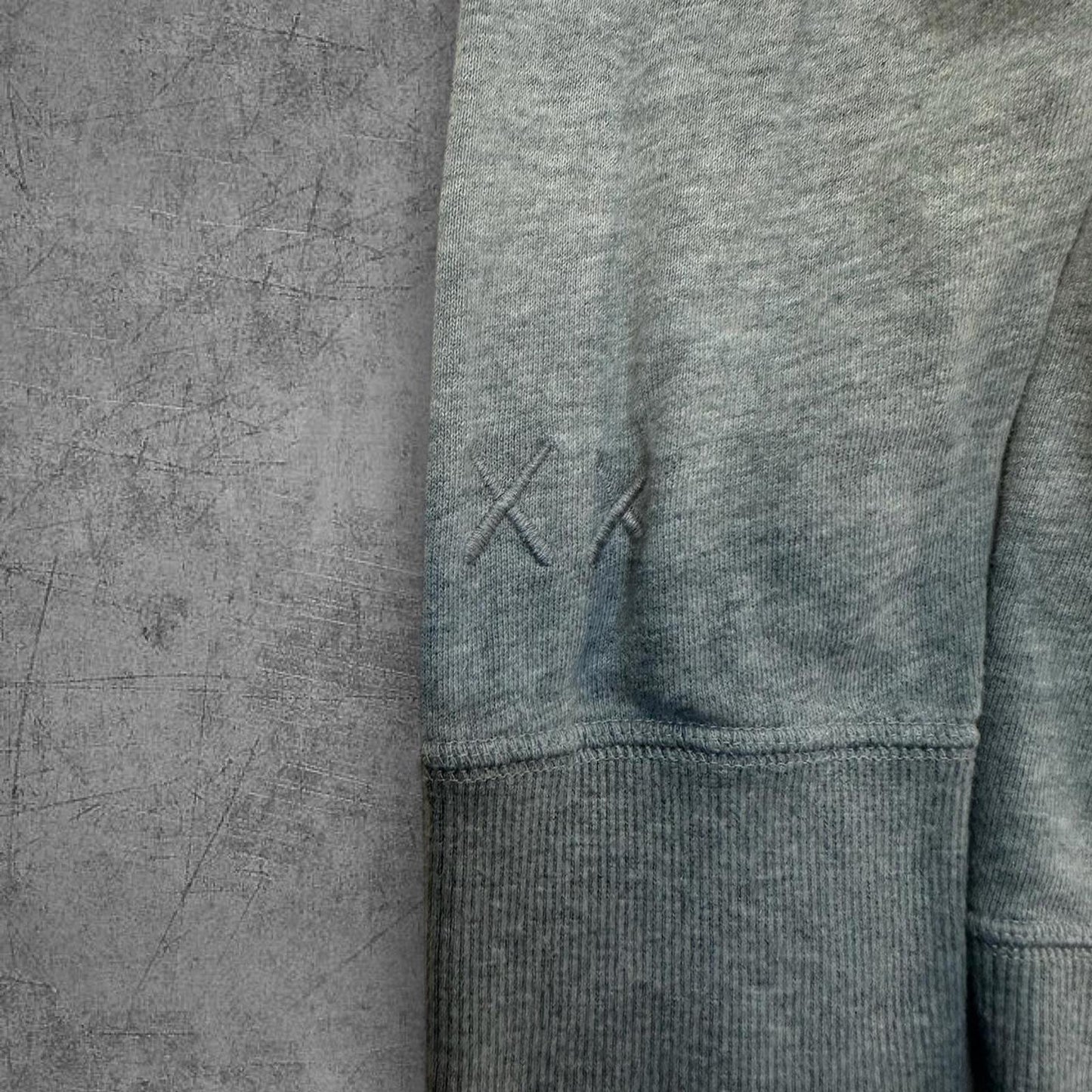 Kaws x Sesame Street Crewneck - L
