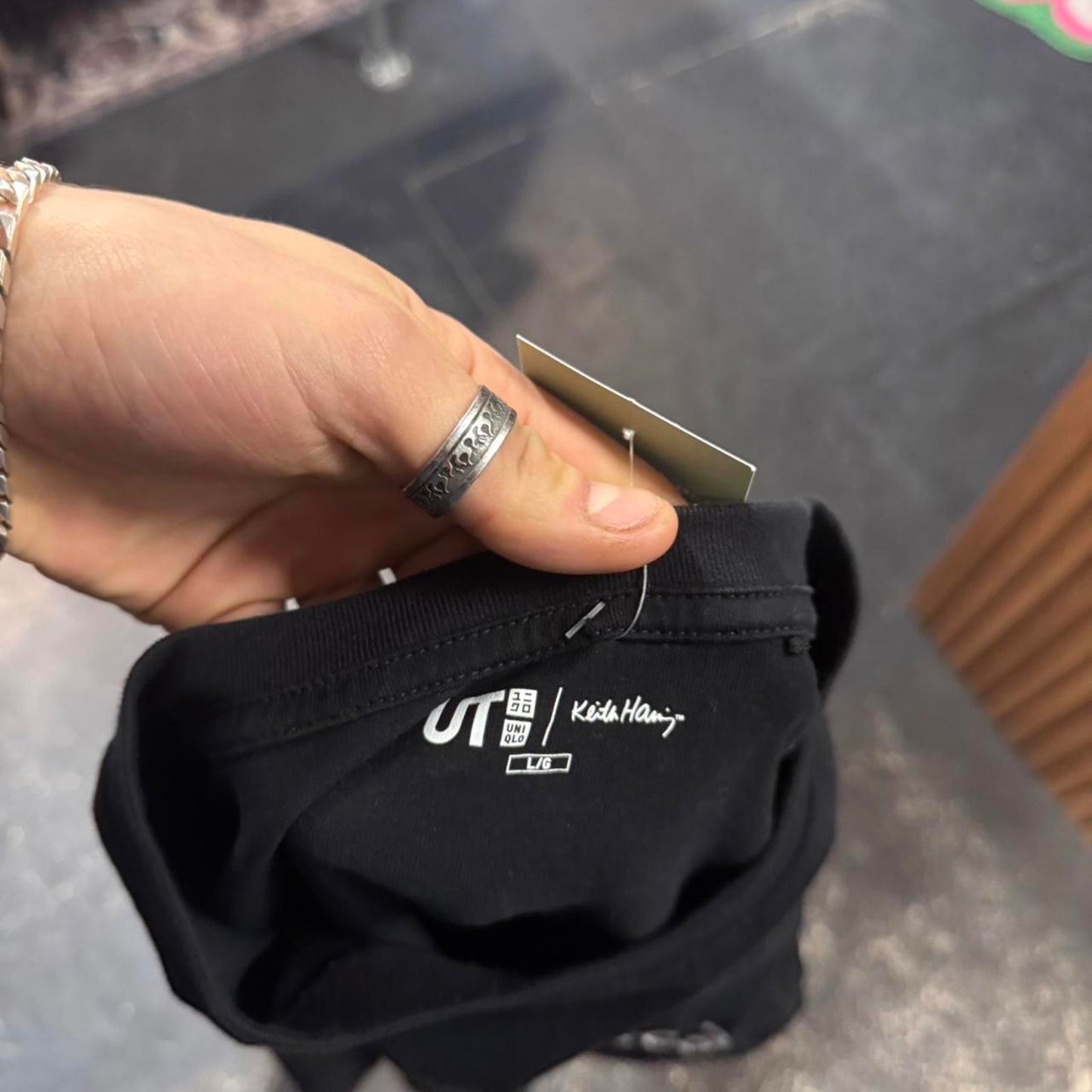 Uniqlo x Keith Haring Art Tee - L