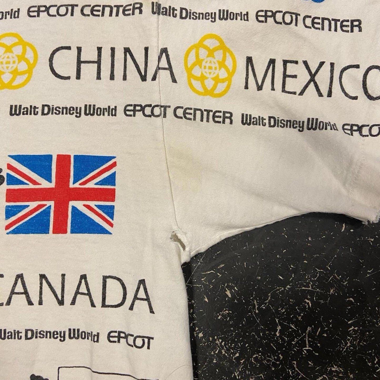90s Disney Countries AOP Tee - XL