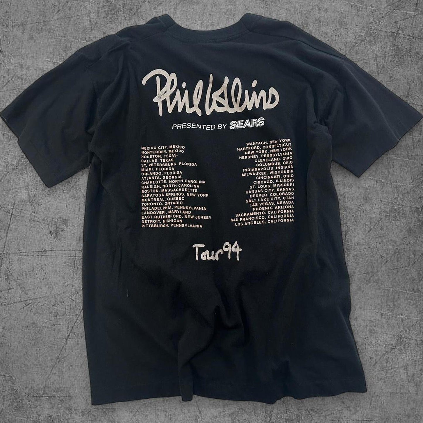 Vintage 1994 Phil Colin’s Bomb Tour Tee - XL