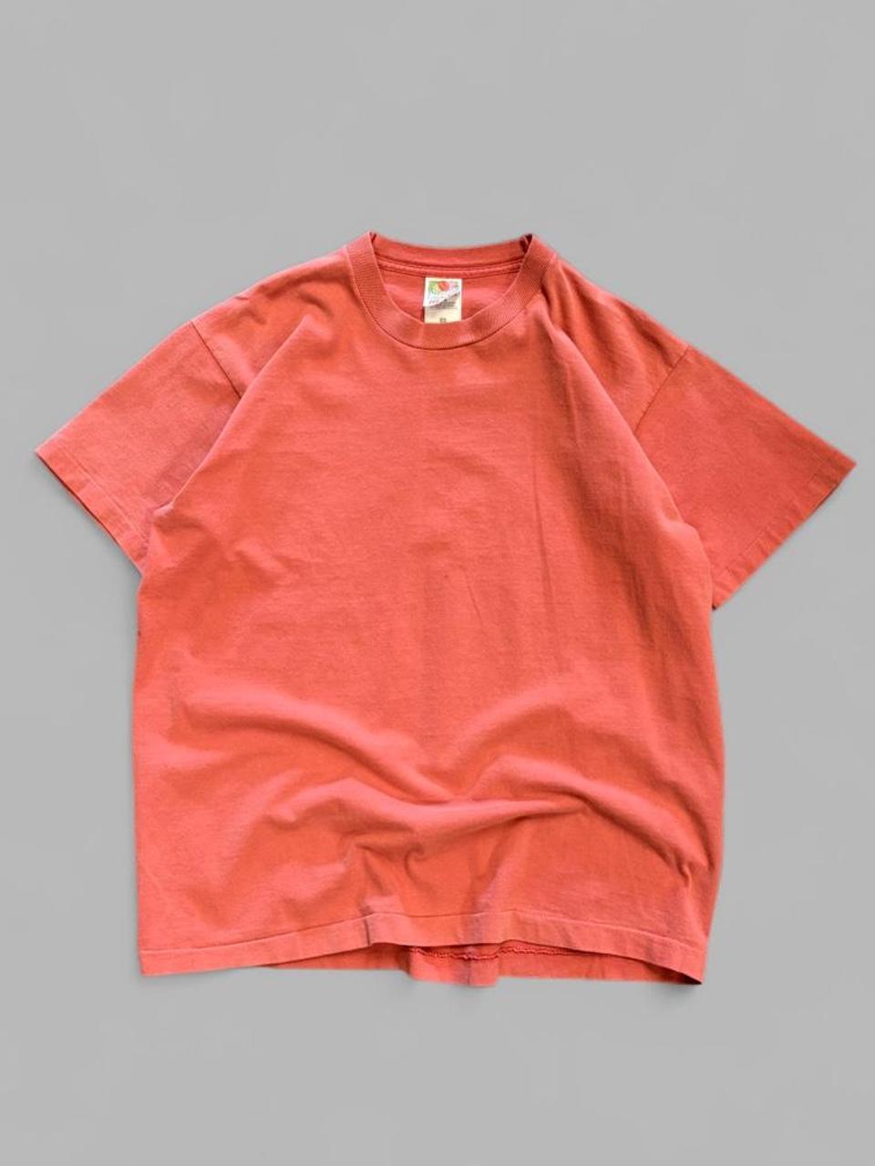 Vintage 90s Faded Red Blank Tee - L