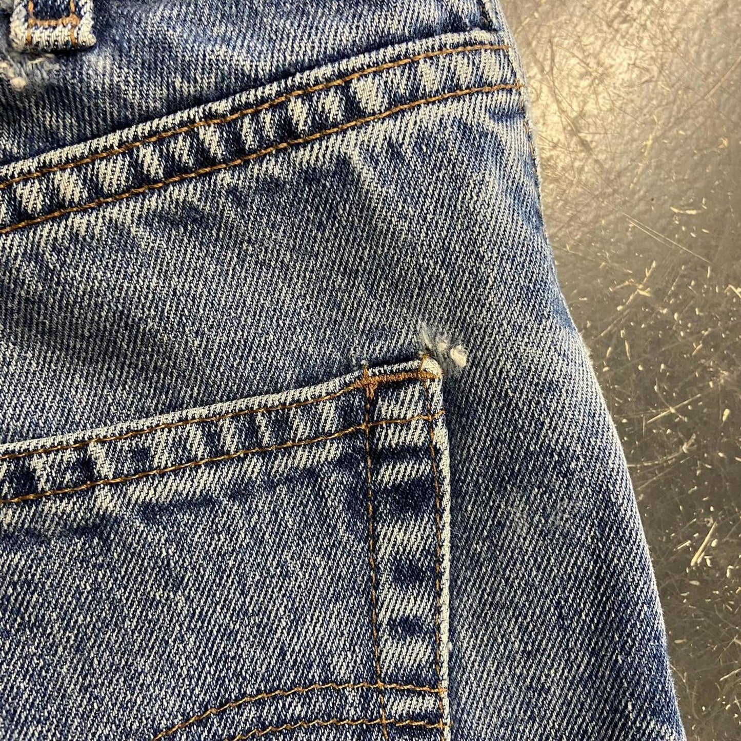 Vintage 90s Levi Baggy Silver Tab Jeans - 36