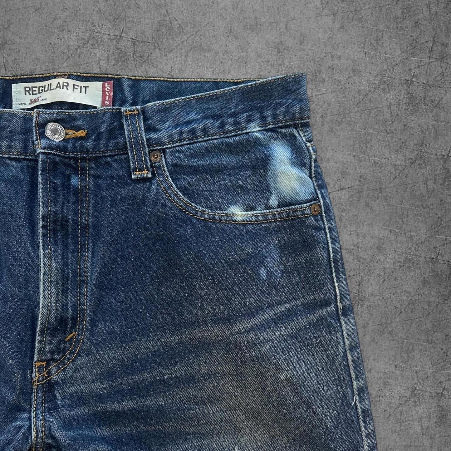 Y2K Faded Dark Wash Levi 505 Jeans - 34