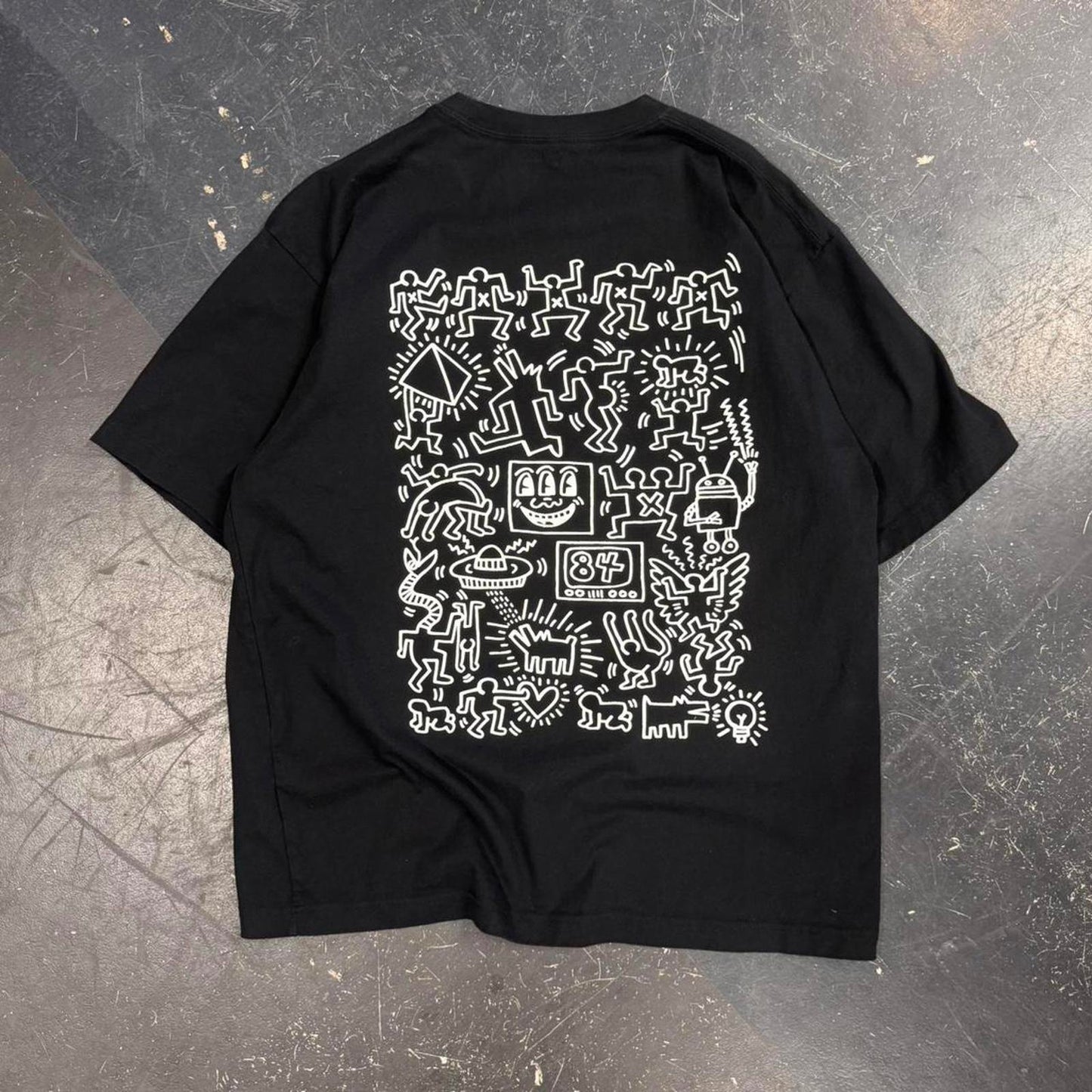 Uniqlo x Keith Haring Art Tee - L