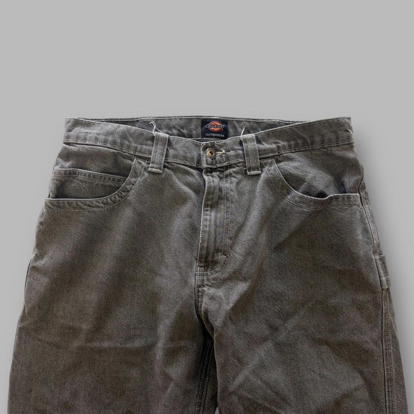 Grey Dickies skateboarding cargos - 32