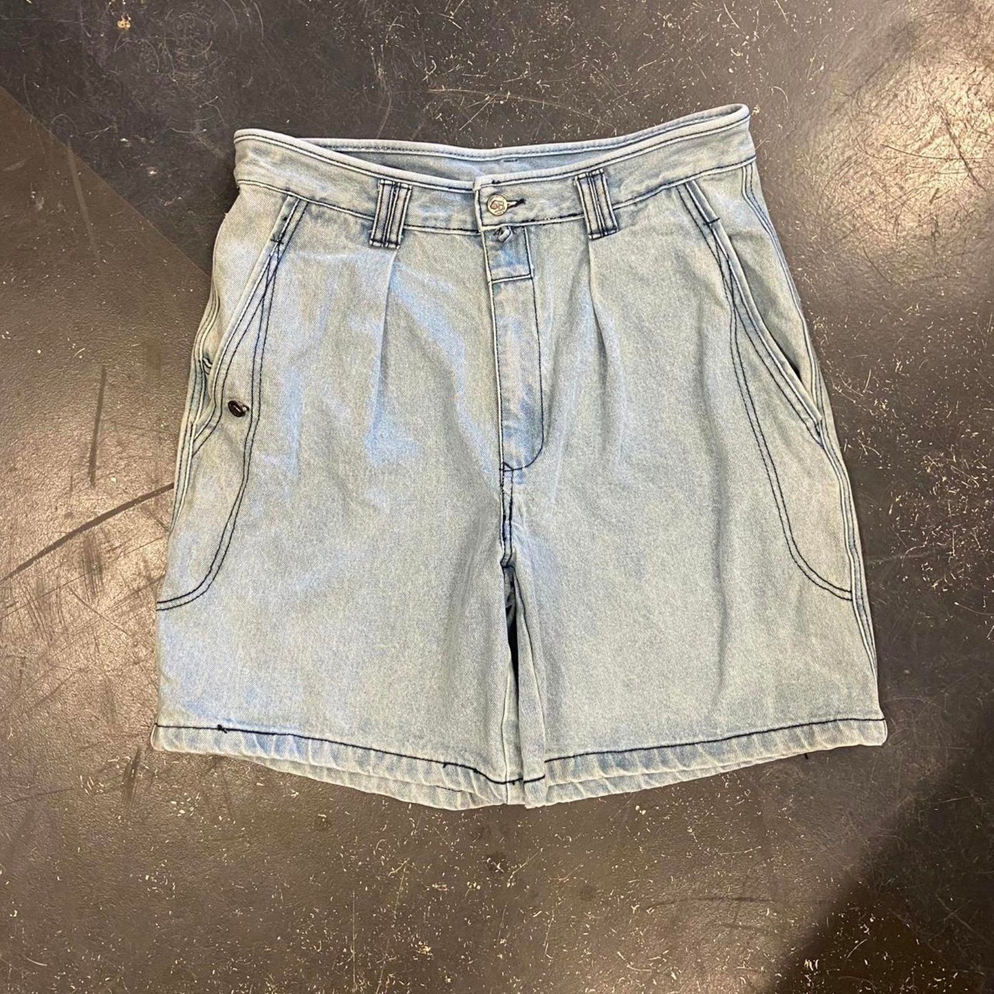 Vintage 90s Light Wash Pleated Jorts - 34