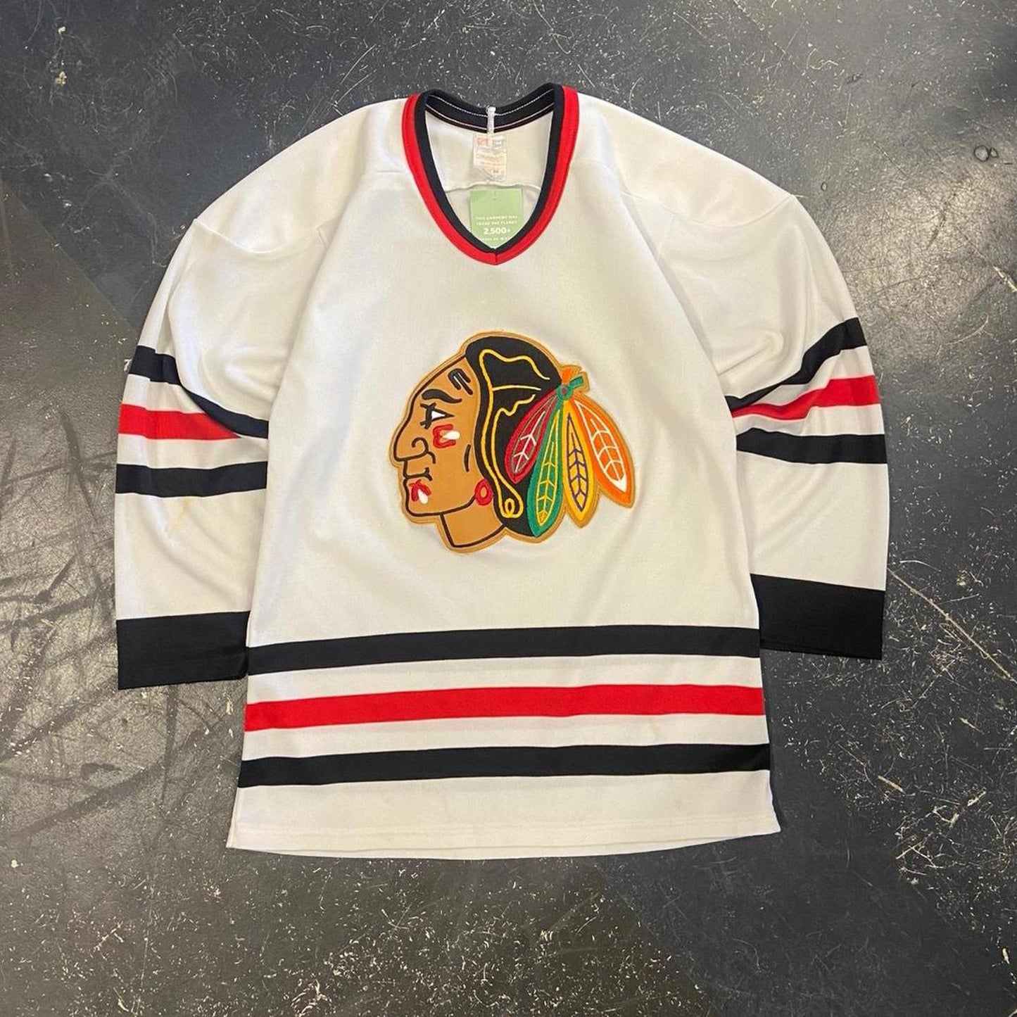 Vintage 90s CCM Chicago Blackhawk’s NHL Jersey - S