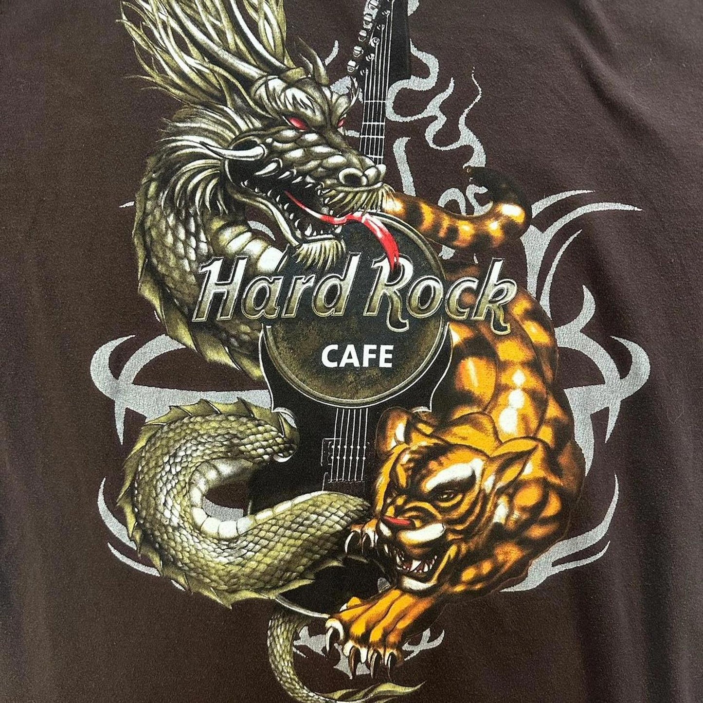 Y2K Hard Rock Cafe Dragon Tiger Tee - L
