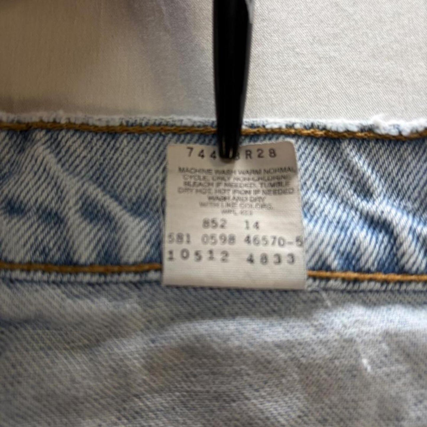 Vintage 1998 Levi 512 Distressed Jeans - 26