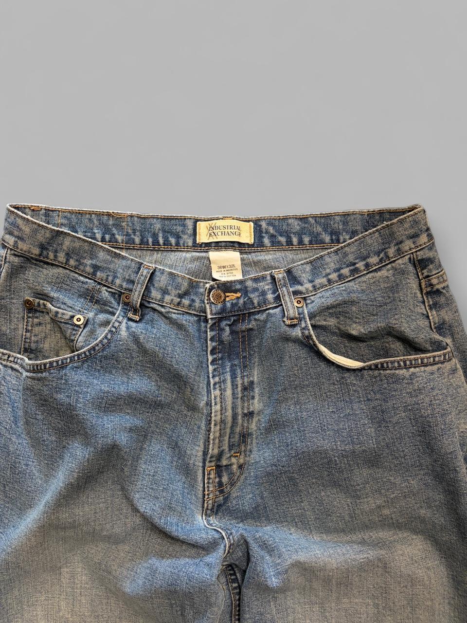 Vintage Faded Light Wash Baggy Jeans - 36