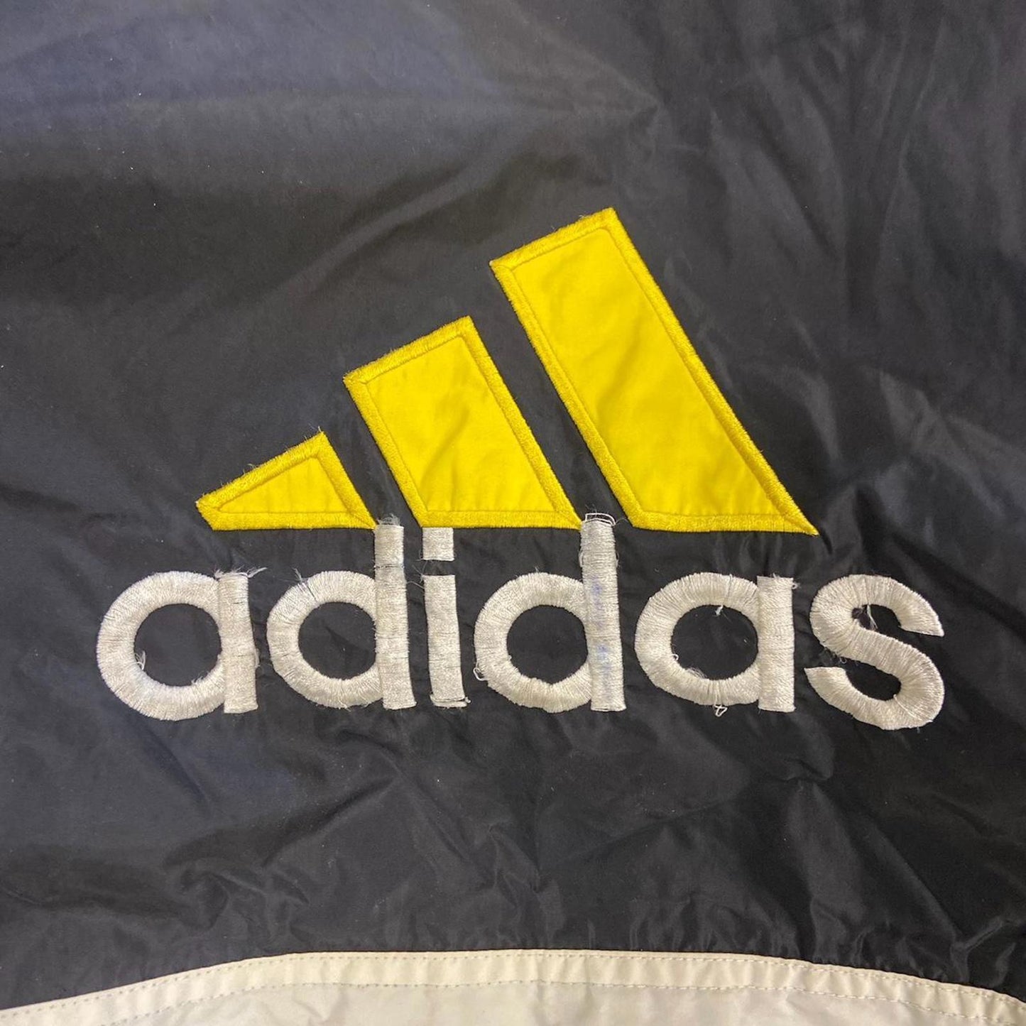 Vintage White / Yellow Adidas Puffer Jacket - L