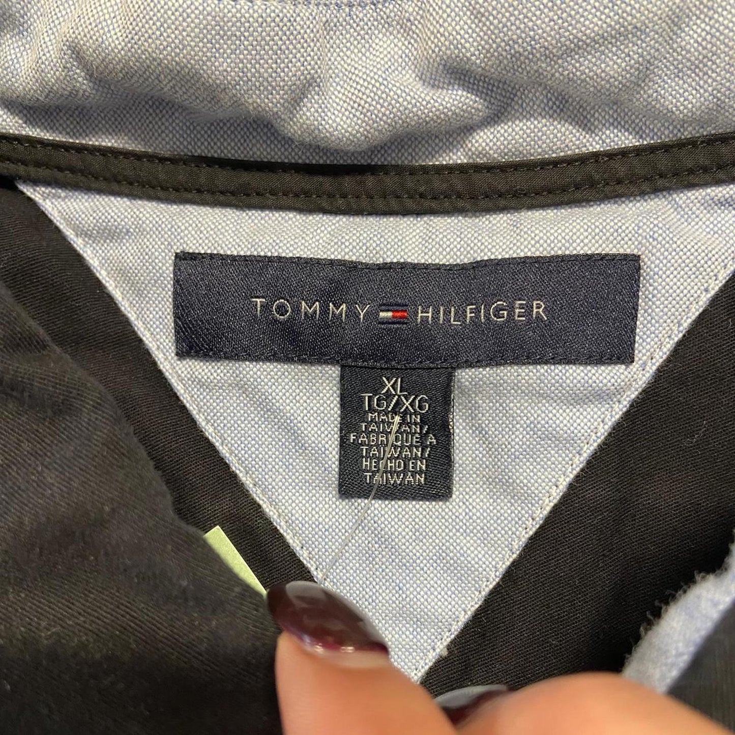 Cropped Boxy Black Tommy Button Up - XL