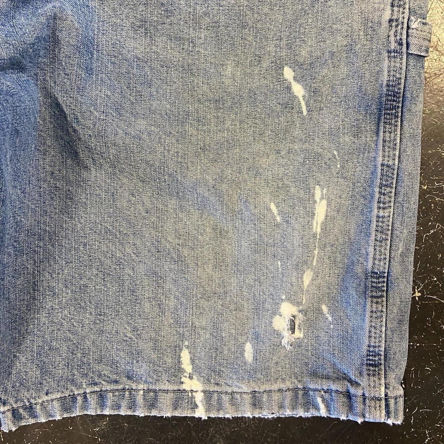 Faded Light Wash Wrangler Carpenter Jorts - 38