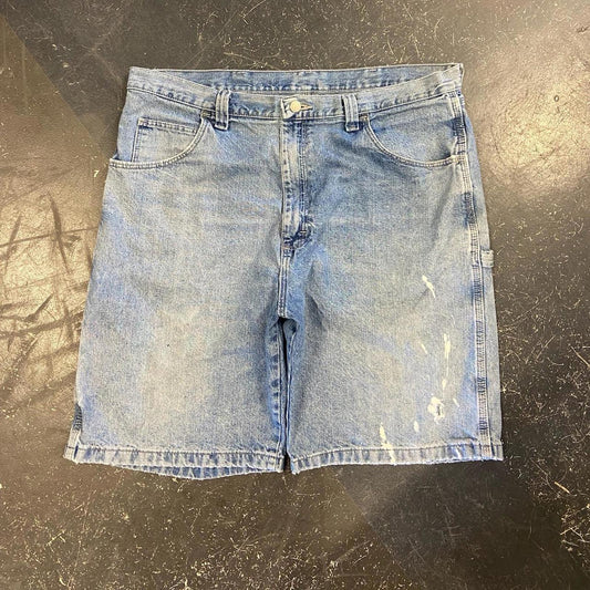 Faded Light Wash Wrangler Carpenter Jorts - 38