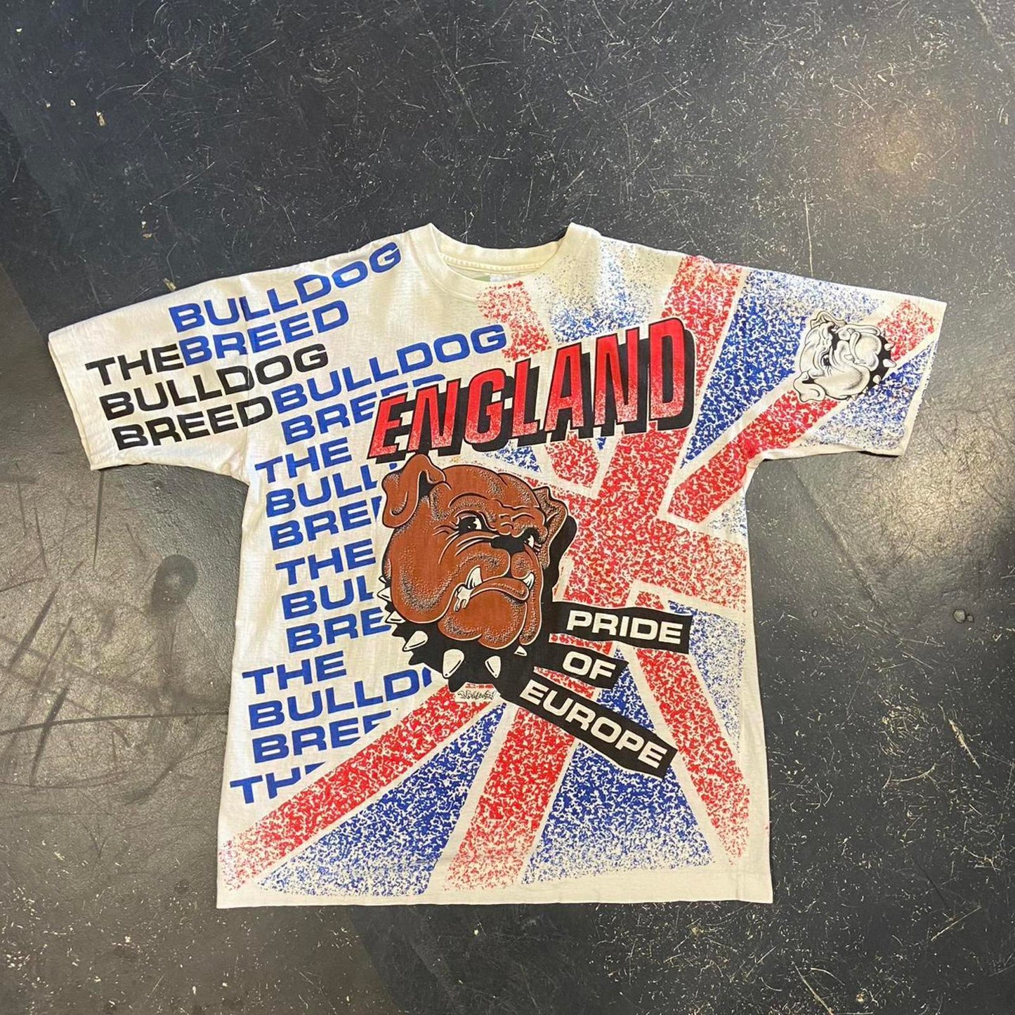 Vintage 90s Novel Tees British Bulldog AOP Tee - XL