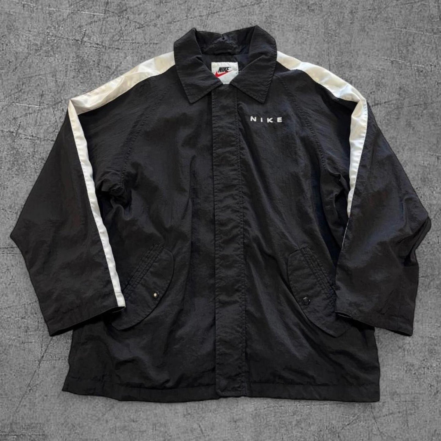 Vintage 90s Nike Big Swoosh Spellout Windbreaker - M