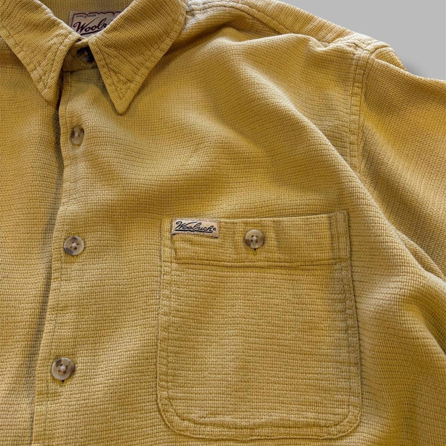 Vintage Woolrich Buttery Yellow Button Up - M