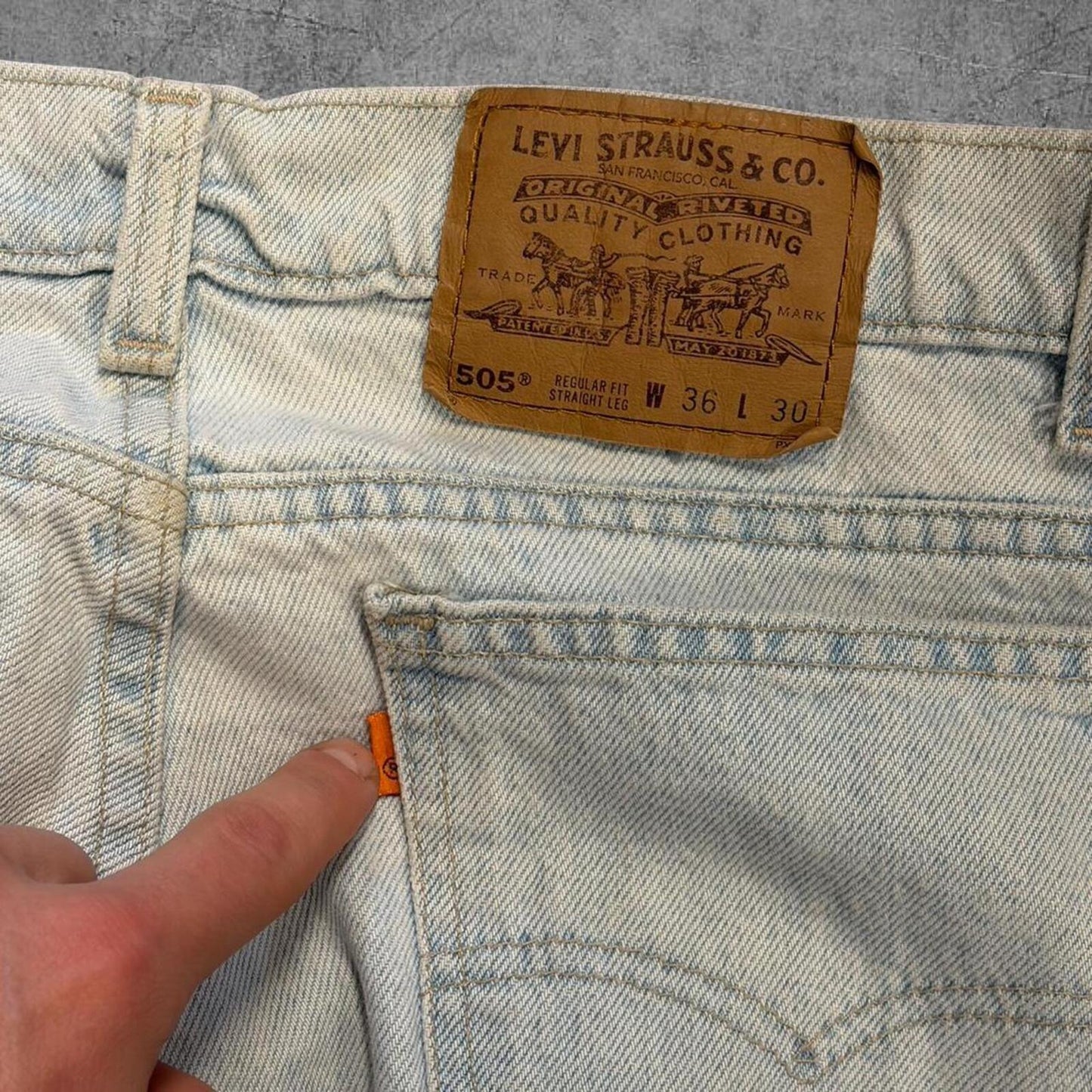 Vintage 1994 Faded Light Blue Levi 505 Orange Tab Jeans - 36