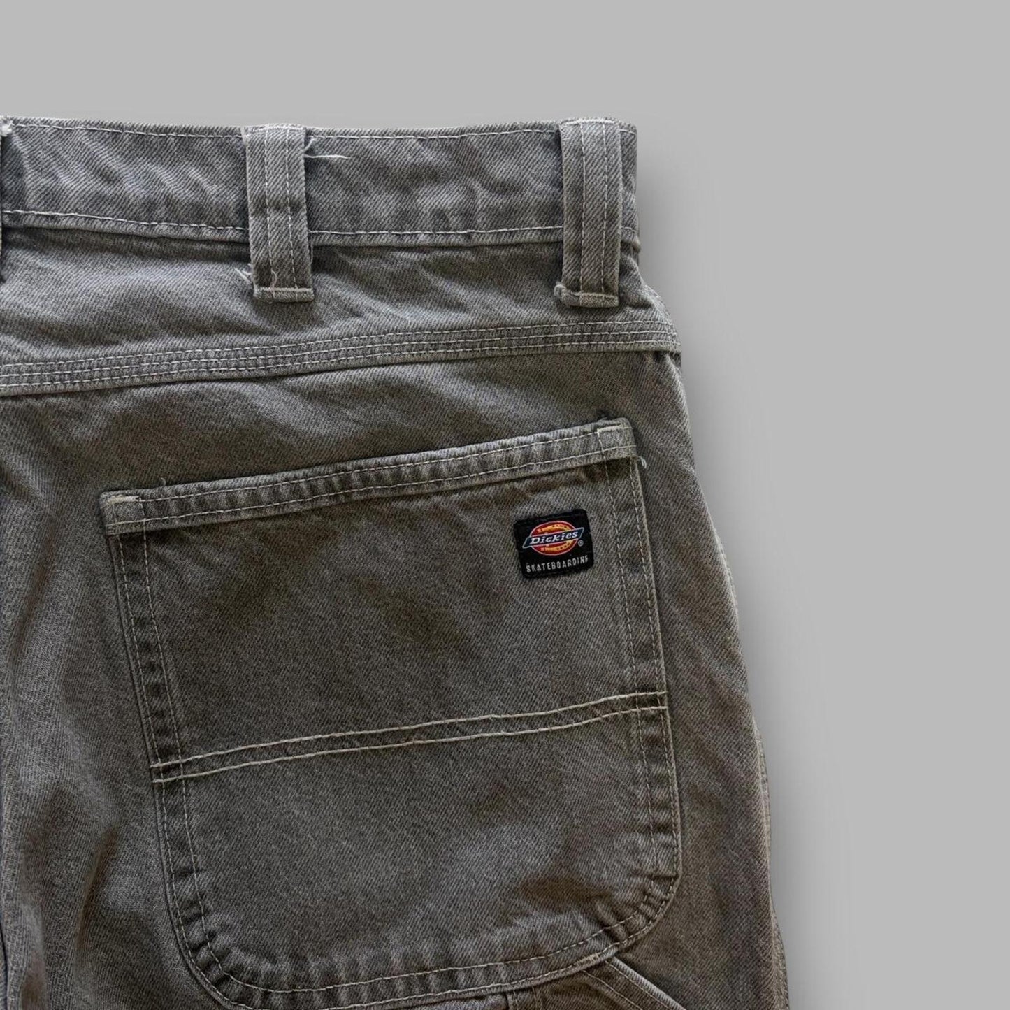 Grey Dickies skateboarding cargos - 32