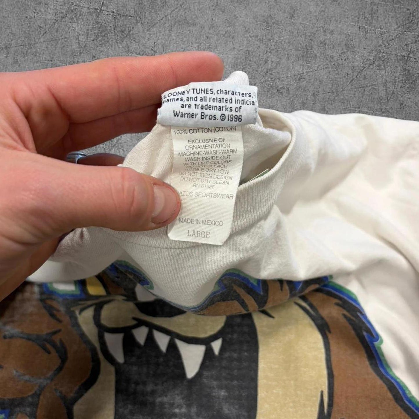 1997 Taz Devil Looney Tunes ‘What Are You Looking At?’ tee - L