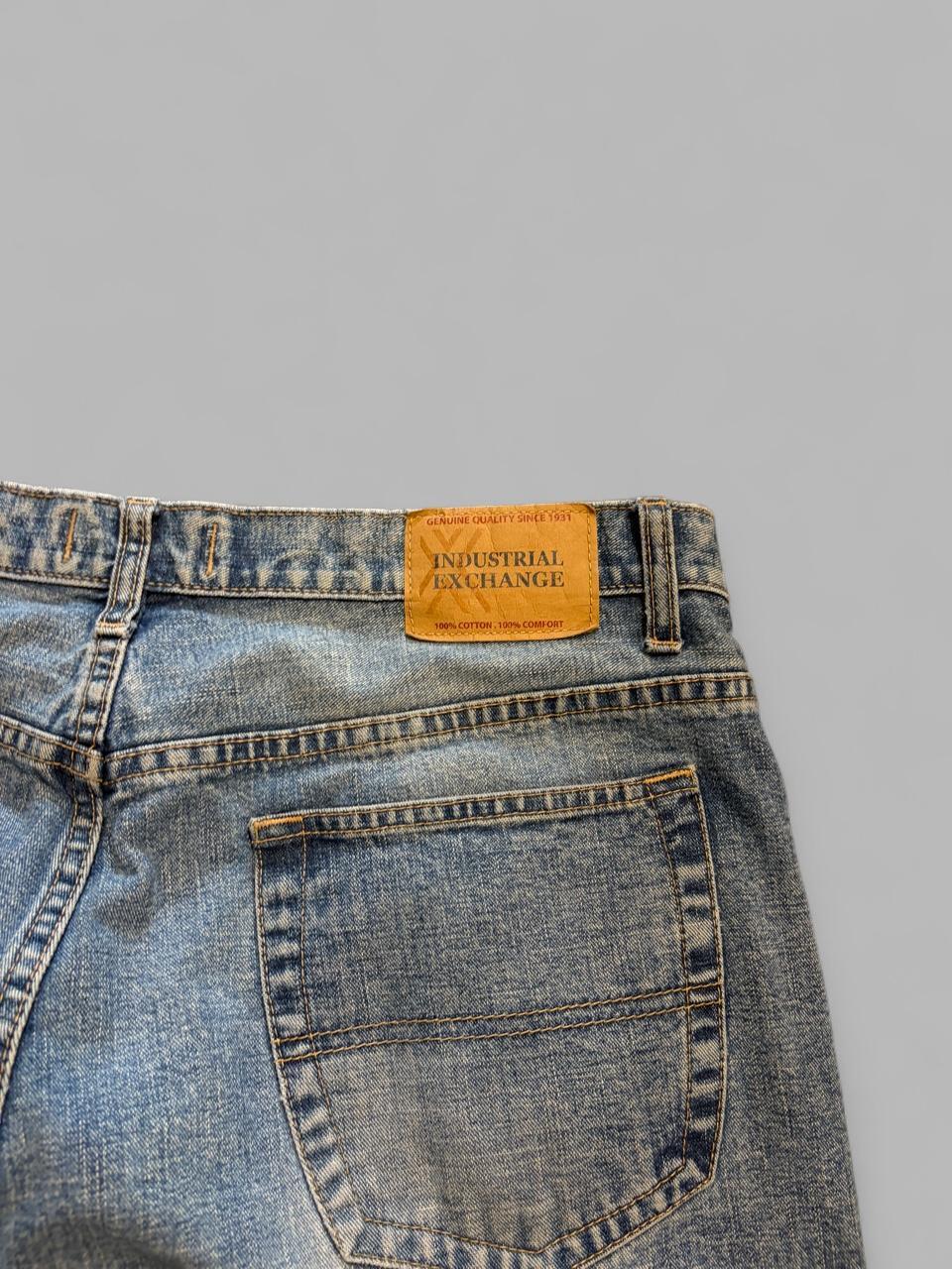 Vintage Faded Light Wash Baggy Jeans - 36