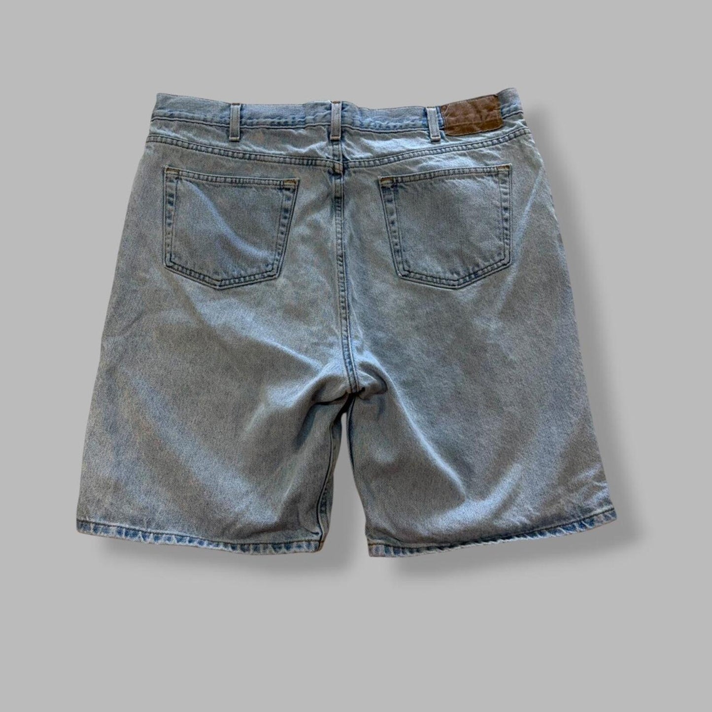 Vintage Light Wash Outfitters Jorts - 40