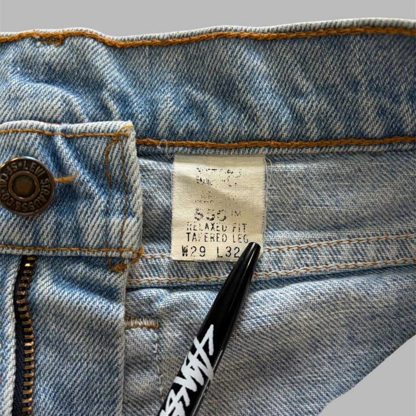 90s Faded Levis 550 Jeans - 29