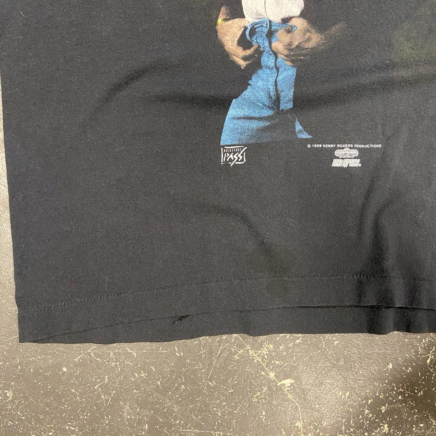 Vintage 1989 Kenny Rodger’s Tour Tee - L