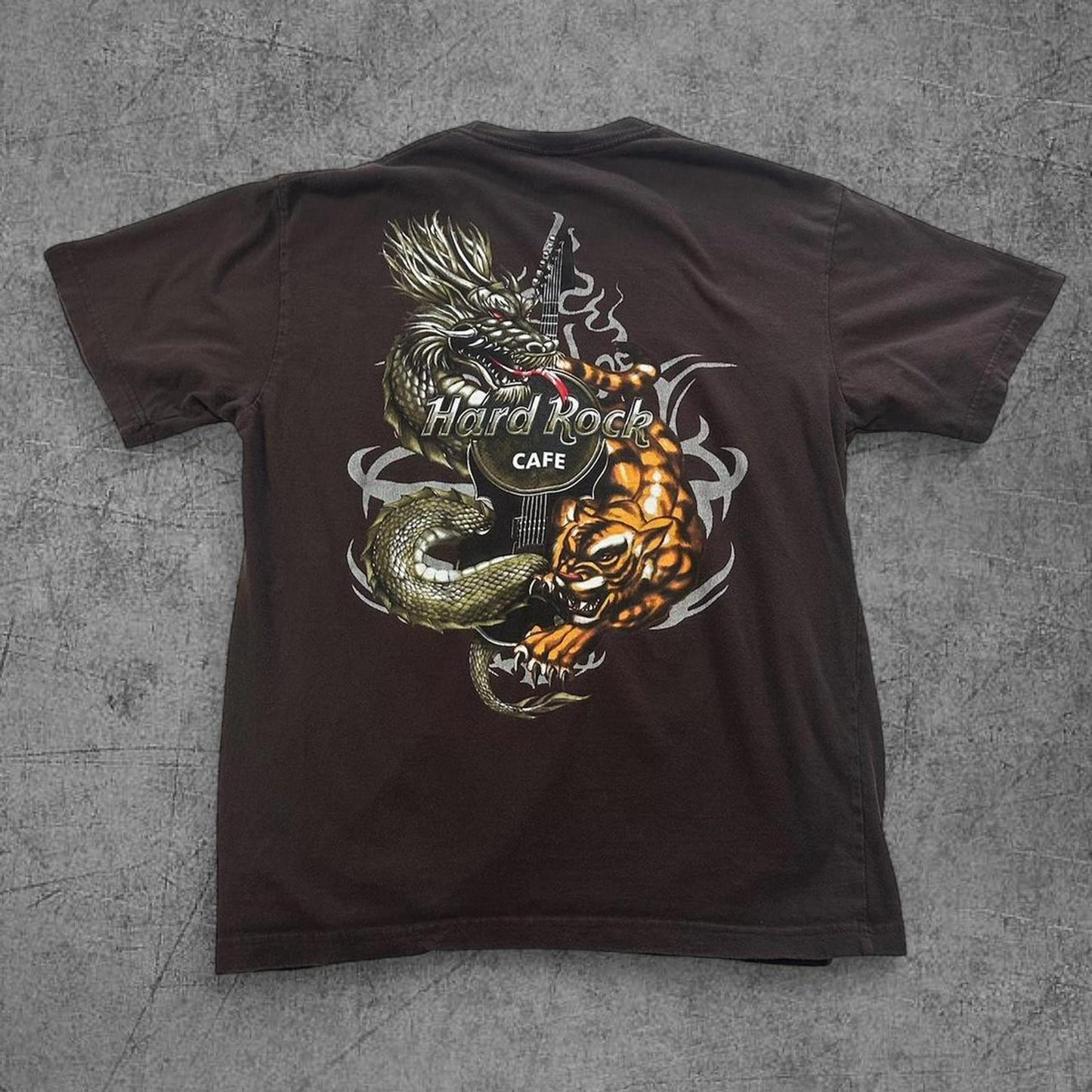 Y2K Hard Rock Cafe Dragon Tiger Tee - L
