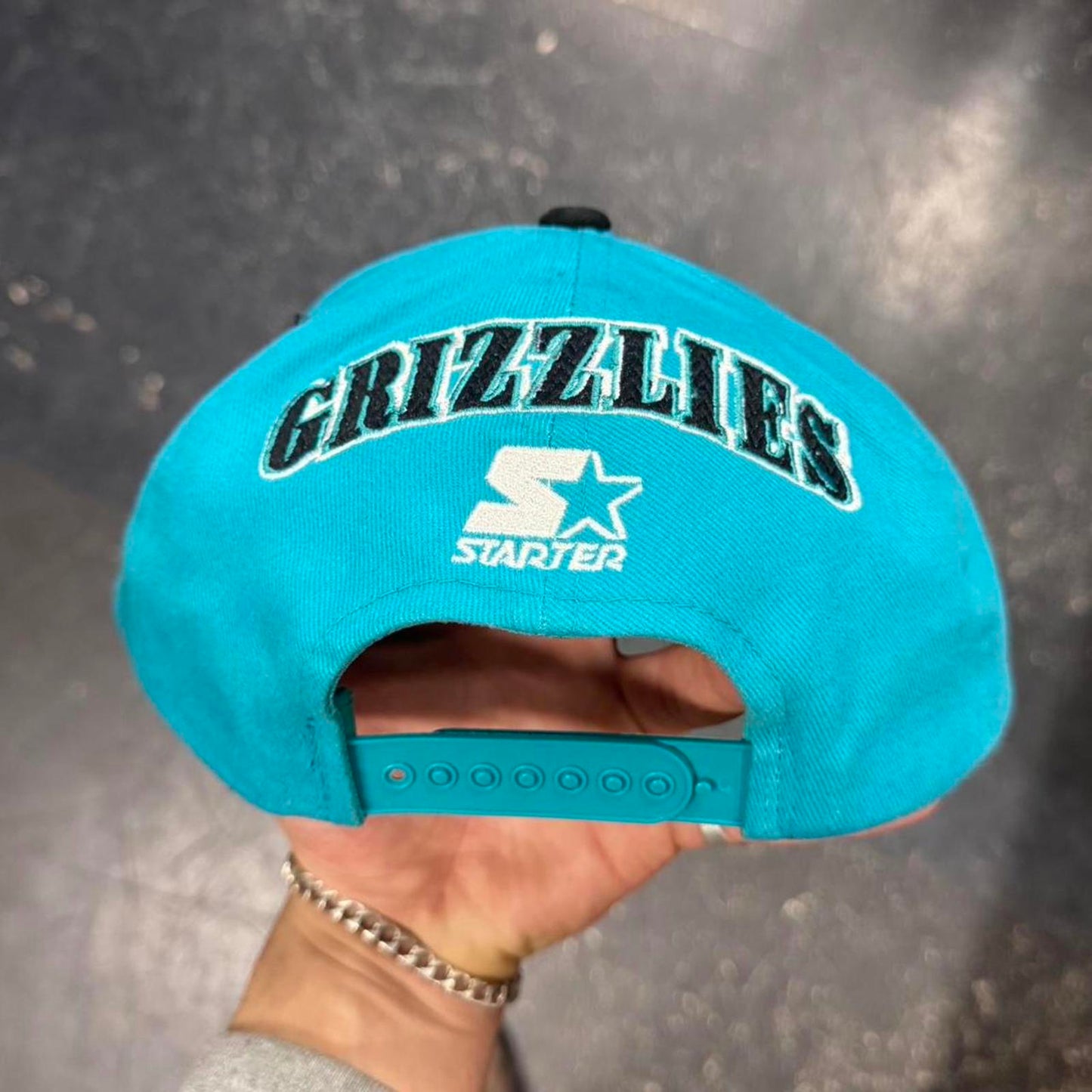 Vintage 90s Vancouver Grizzlies Starter Hat