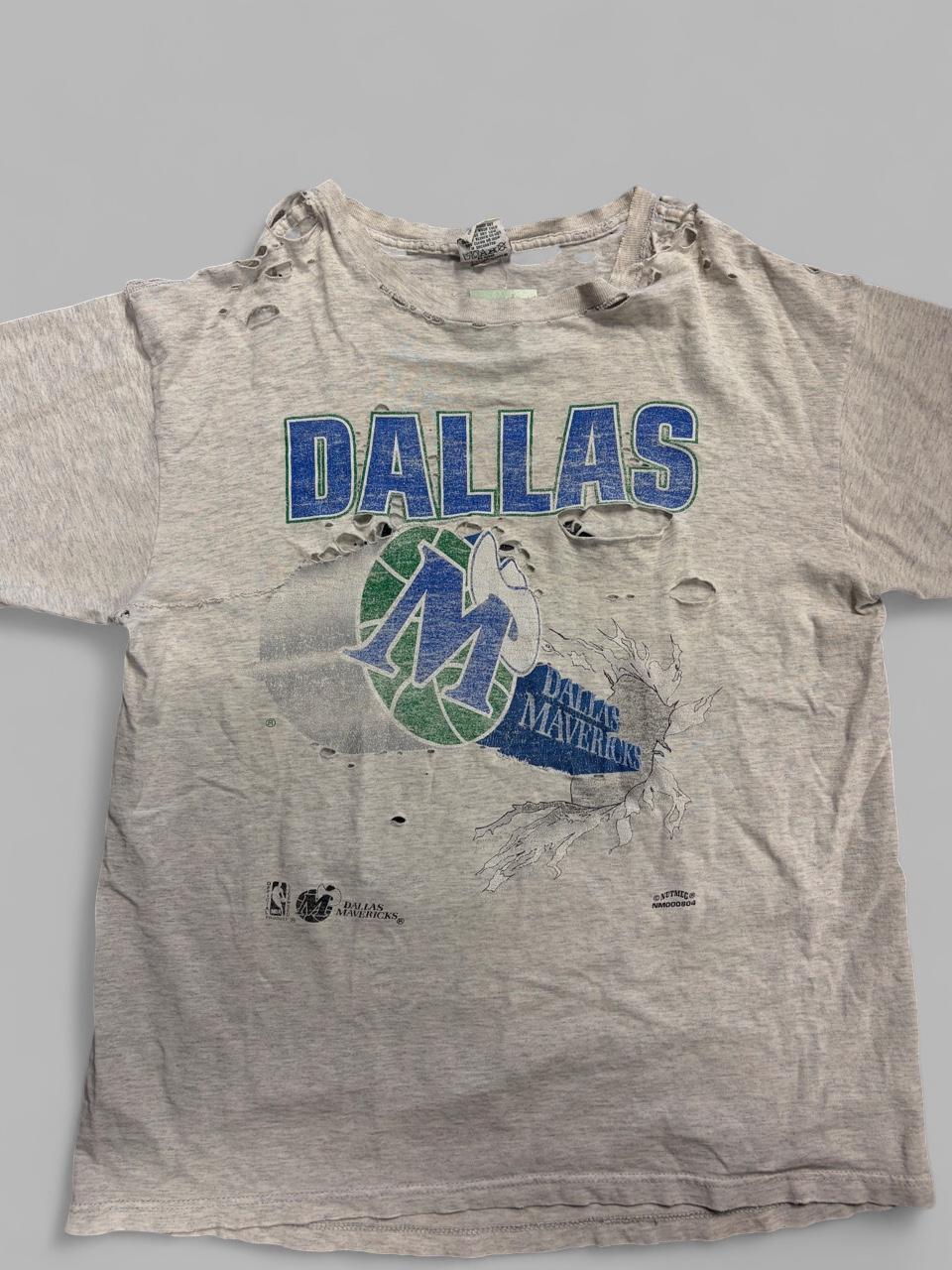 Vintage Distressed Dallas Mavericks NBA Tee - XL