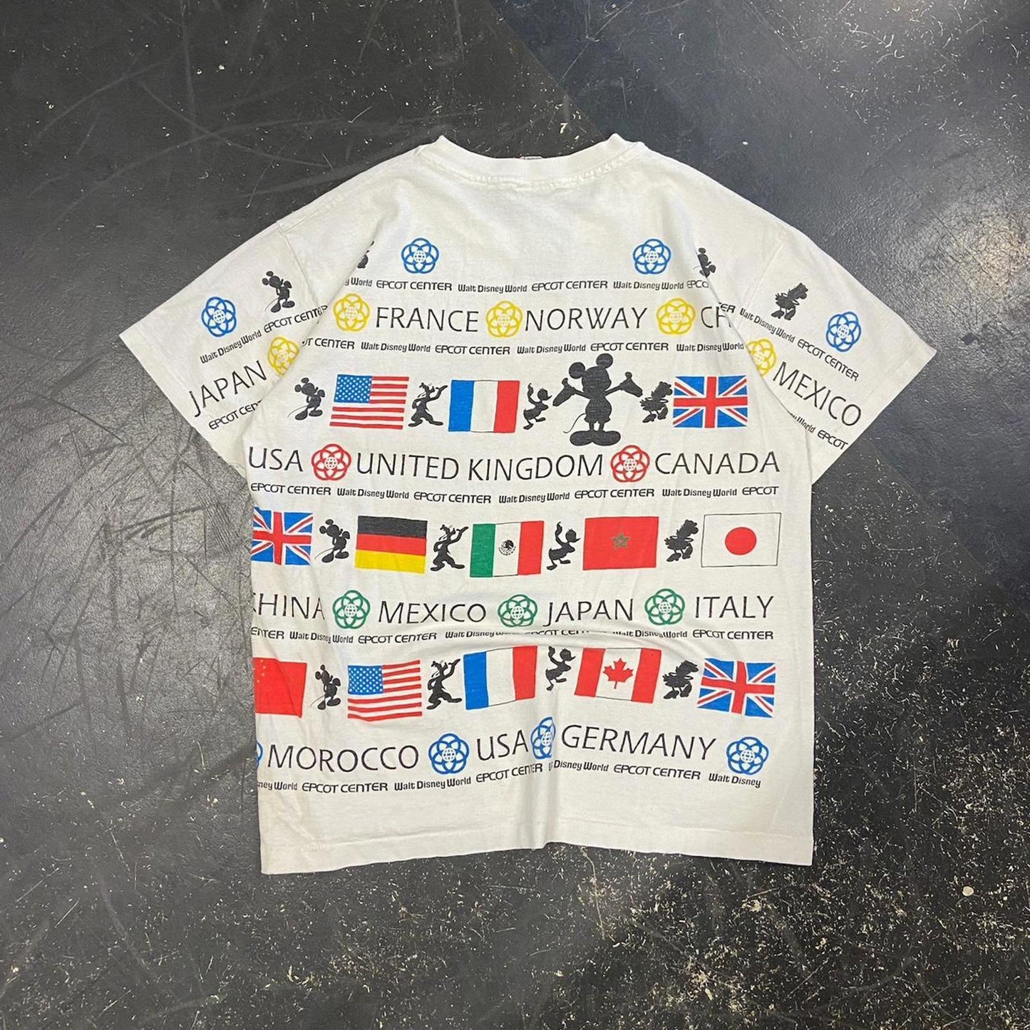 90s Disney Countries AOP Tee - XL