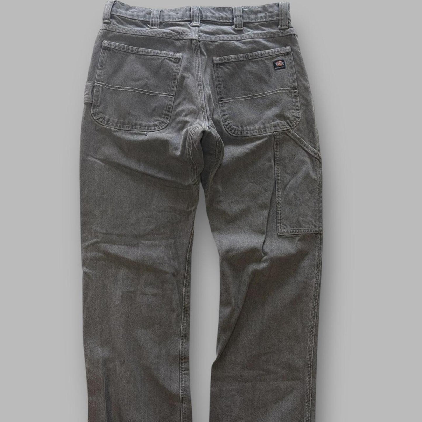 Grey Dickies skateboarding cargos - 32
