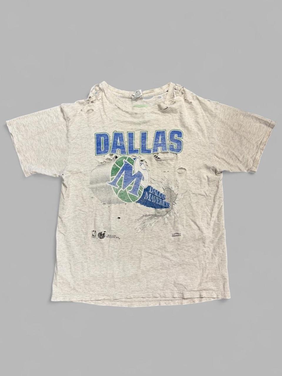 Vintage Distressed Dallas Mavericks NBA Tee - XL