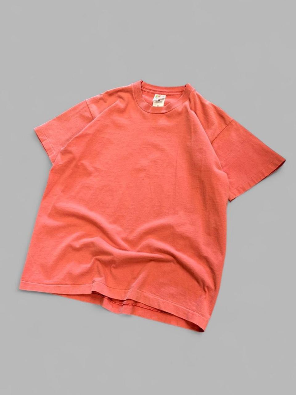 Vintage 90s Faded Red Blank Tee - L