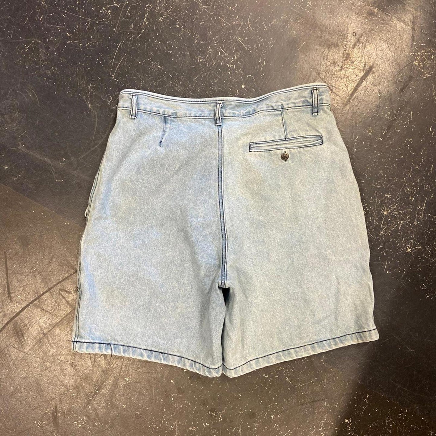 Vintage 90s Light Wash Pleated Jorts - 34