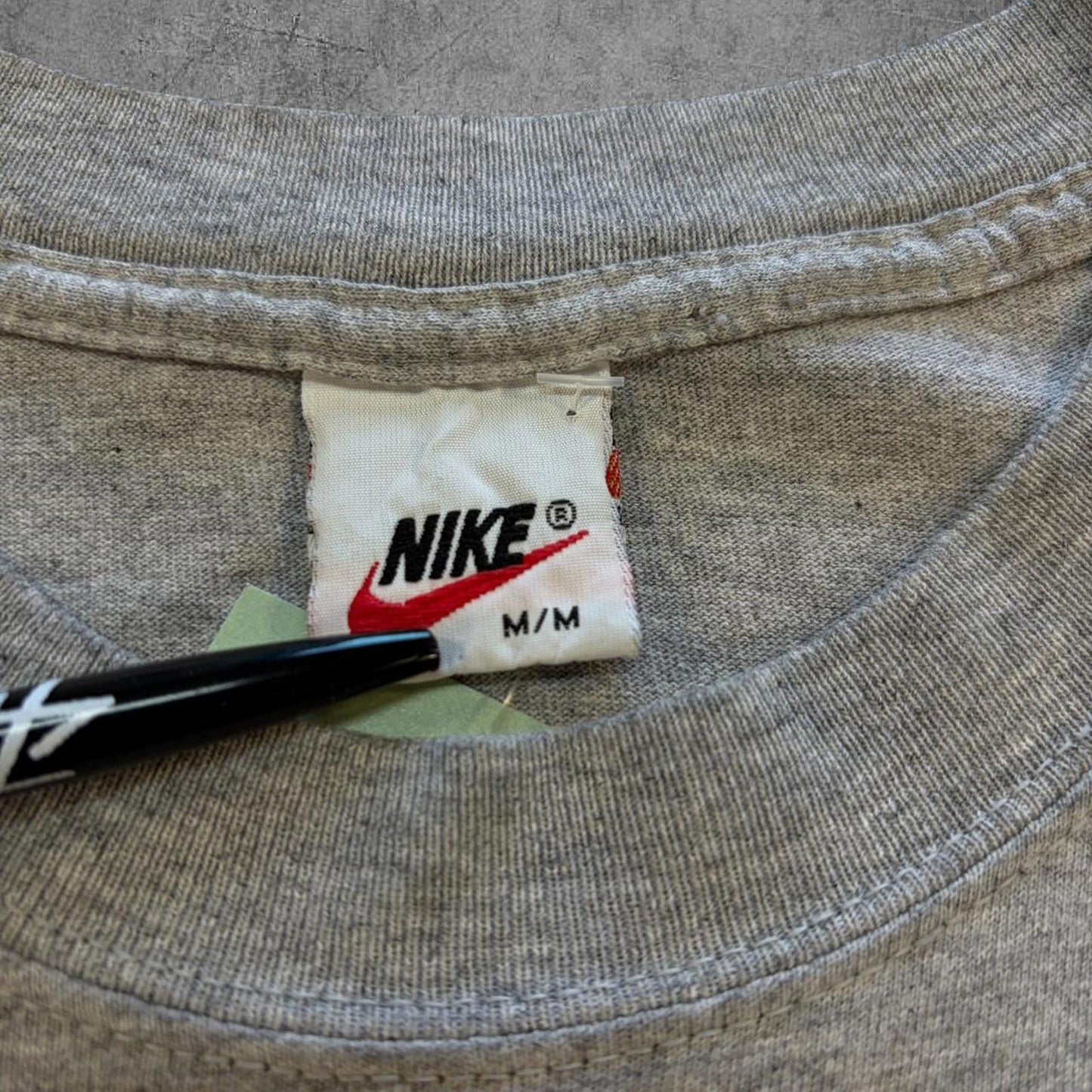 Vintage 90s Nike Swoosh Tee - M