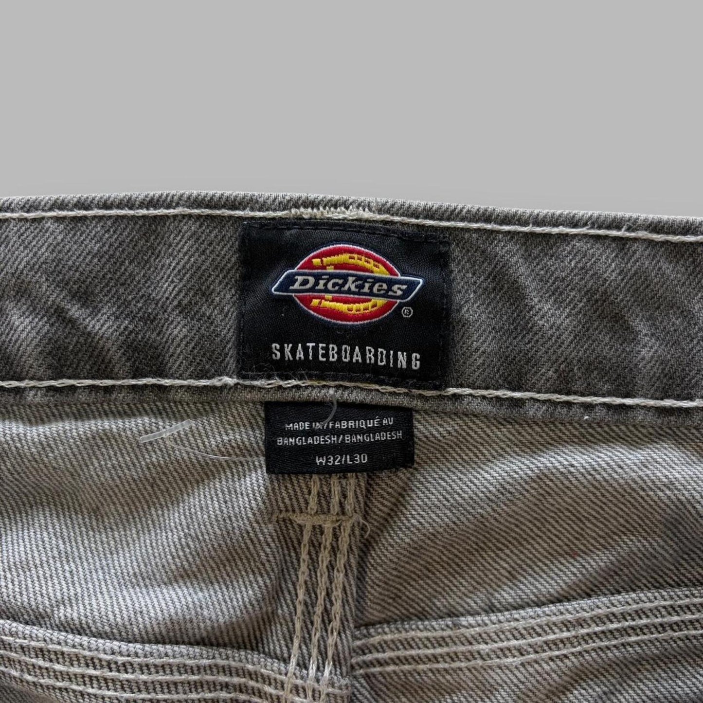 Grey Dickies skateboarding cargos - 32