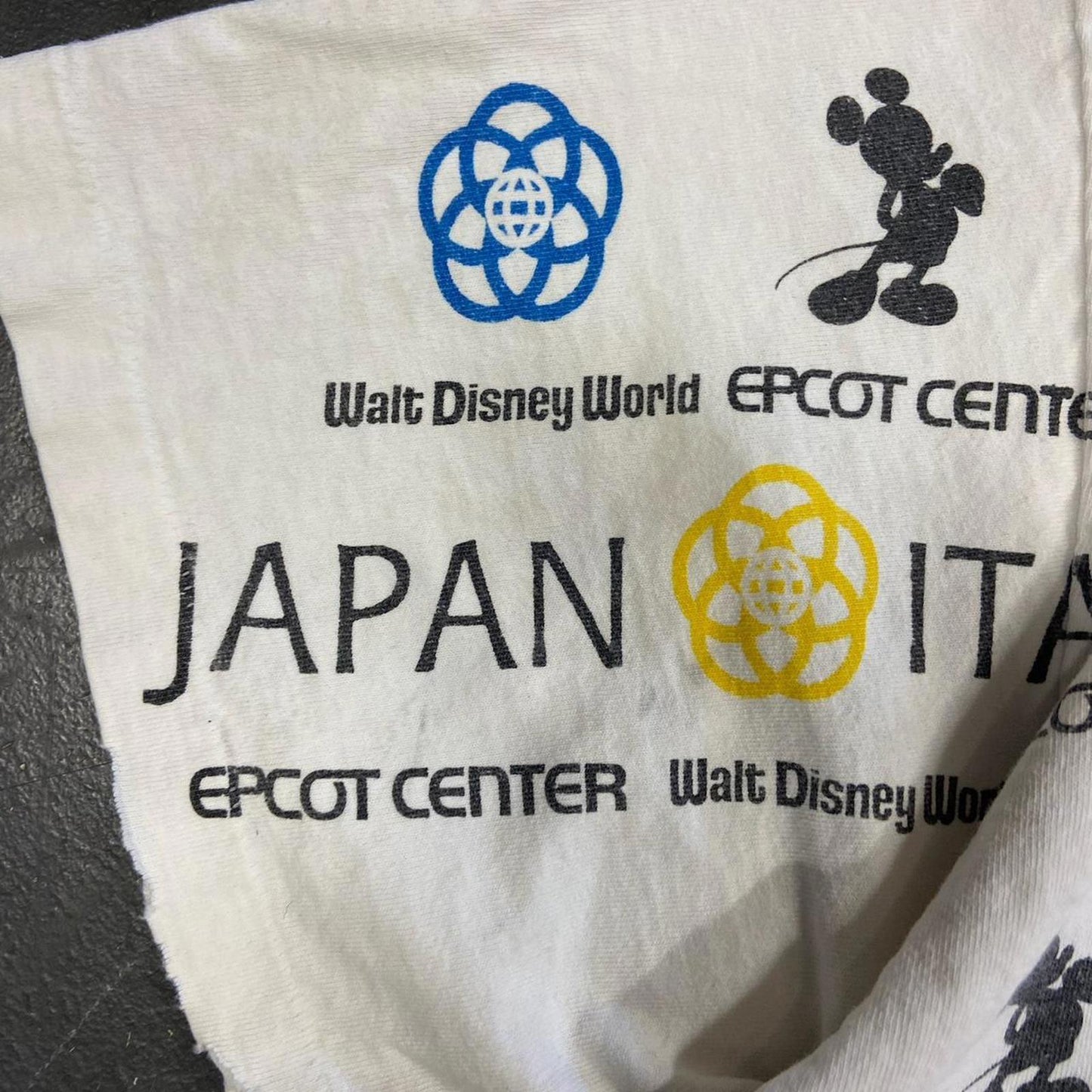 90s Disney Countries AOP Tee - XL